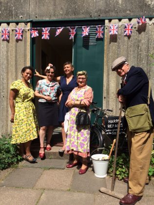 Michelle, Lou, Elisabeth and costumed interpreters Avoncroft Museum, July 2016. Michelle, Lou, Elisabeth and costumed interpreters | Prefab Museum