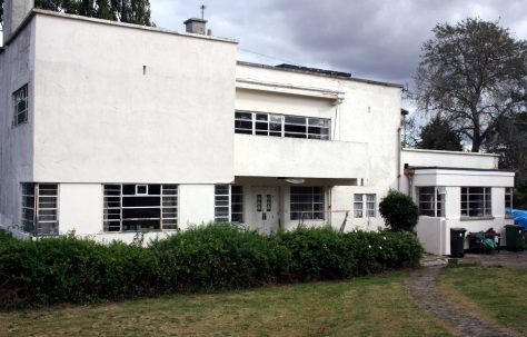 Moving Prefab exploration: Le Chateau (de Crittall), and prefabs in Silver End, Essex