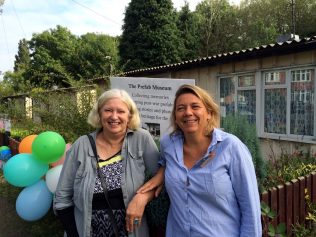 Jane and Elisabeth outside the Wake Green Road prefabs | Selim Korycki