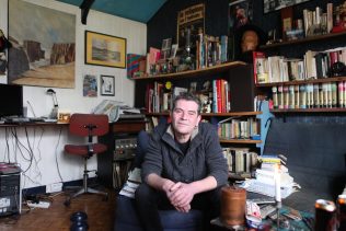 Christophe, who still lives in a French prefab, Lorient | Elisabeth Blanchet