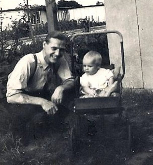 Alan Brine as a baby with his father in the garden of 3 Meliot Road, SE6 | Blanchet,Elisabeth