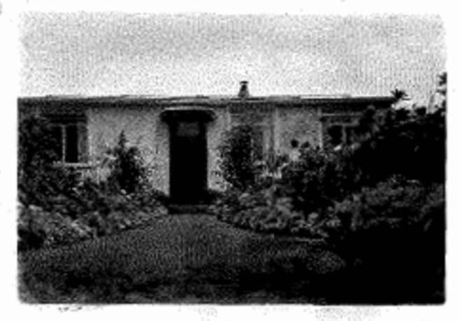 Allen and Judith Sawkins' family prefab in Farnham, Surrey, 50s | Blanchet,Elisabeth