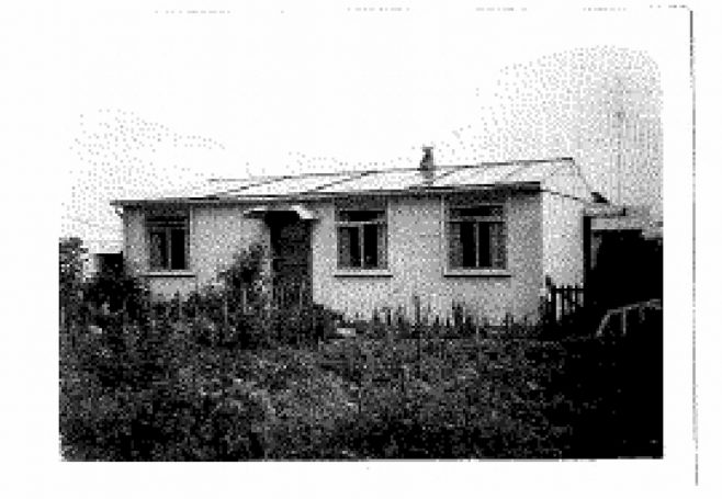 Allen and Judith Sawkins' family prefab in Farnham, Surrey, 50s | Blanchet,Elisabeth