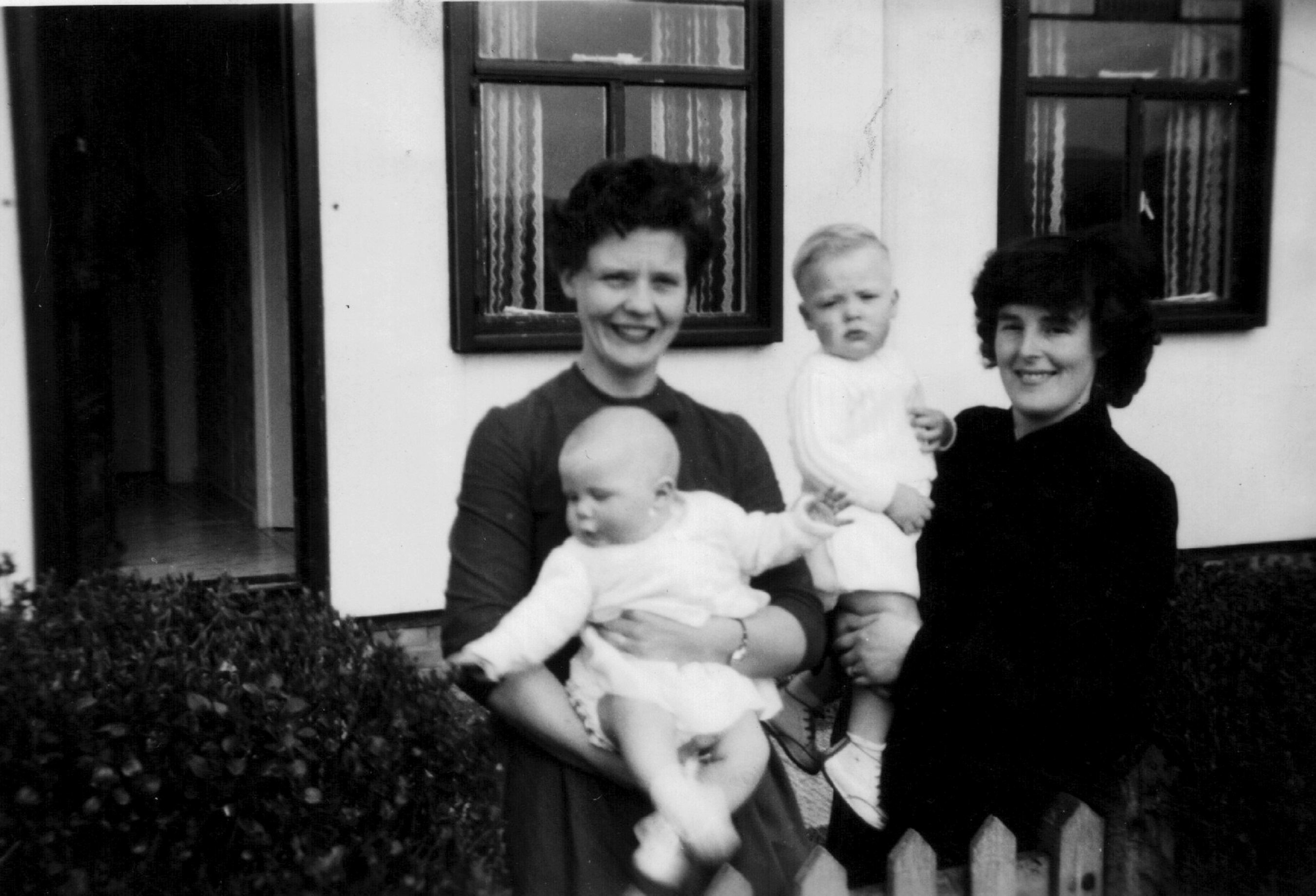 June Slater, Garry Slater, friend Rosemary and child Linda. Marston Moretaine