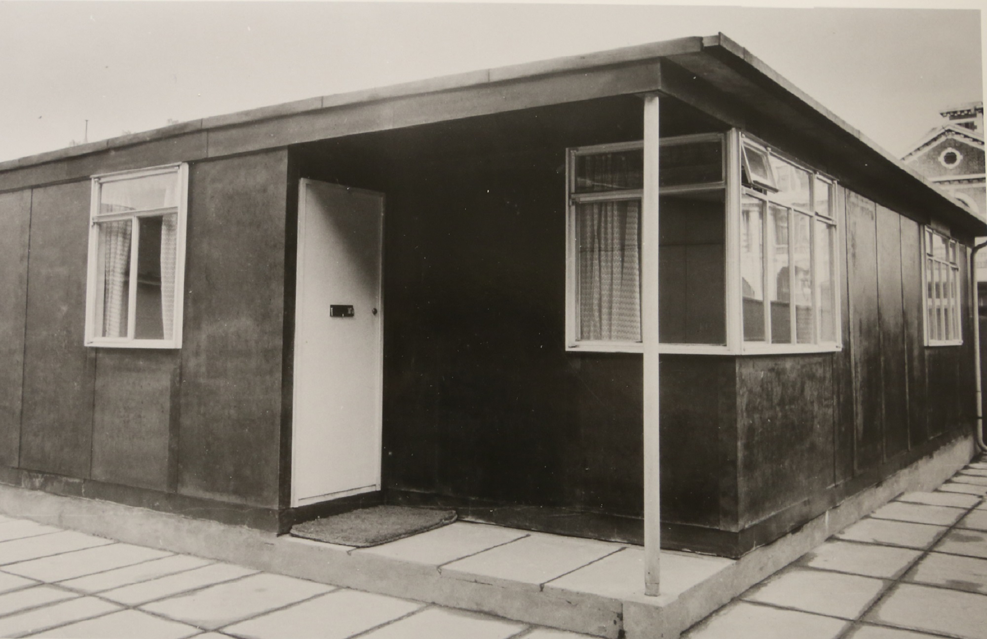 Uni-Seco Mk3 side entrance prefab on display at the Tate Gallery 1944