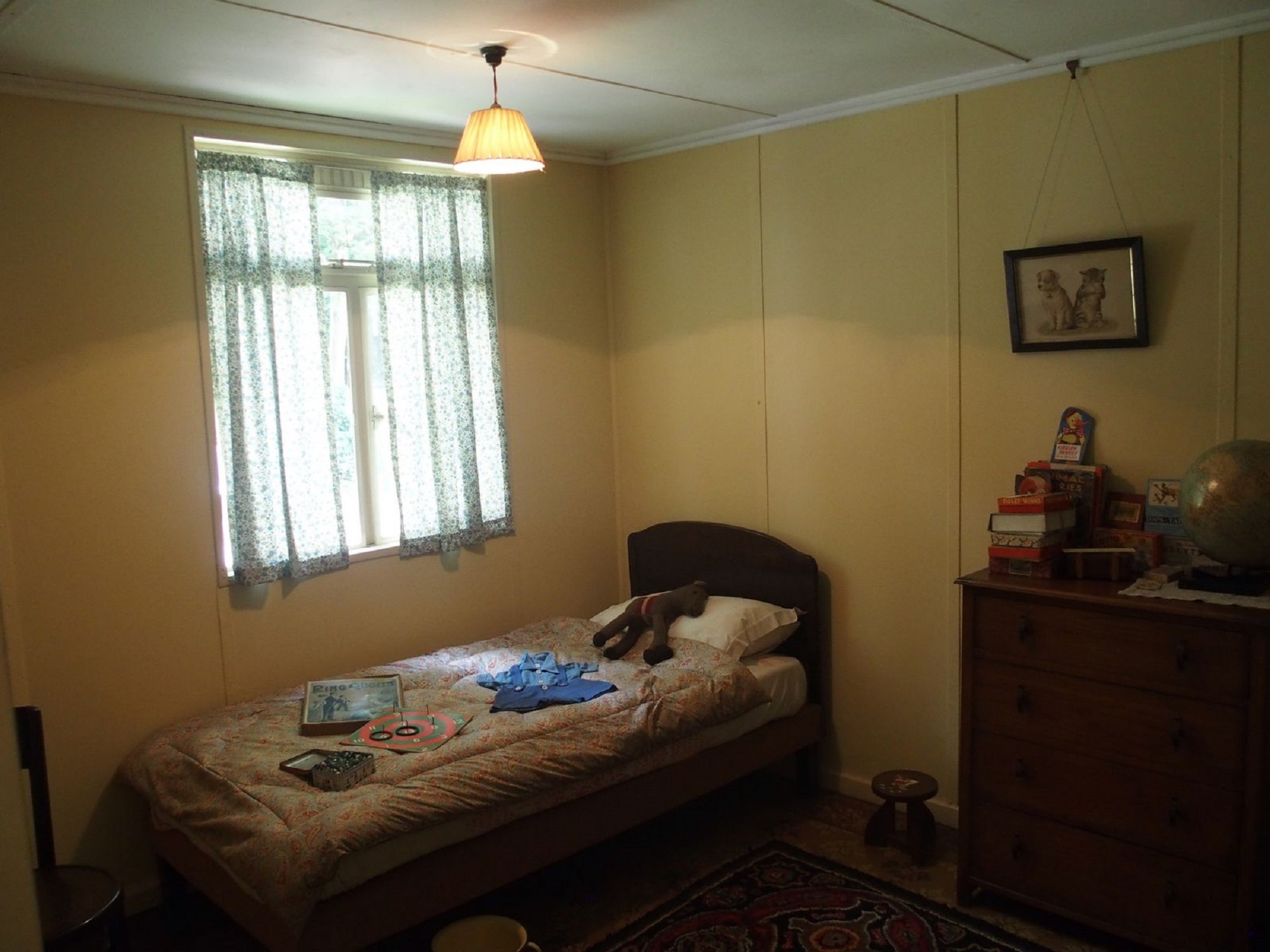 Bedroom, AIROH prefab, St Fagan's Museum