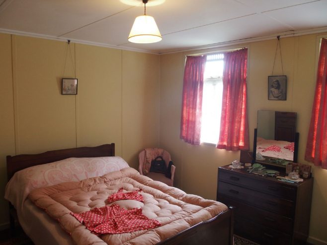 Bedroom, AIROH prefab, St Fagan's Museum