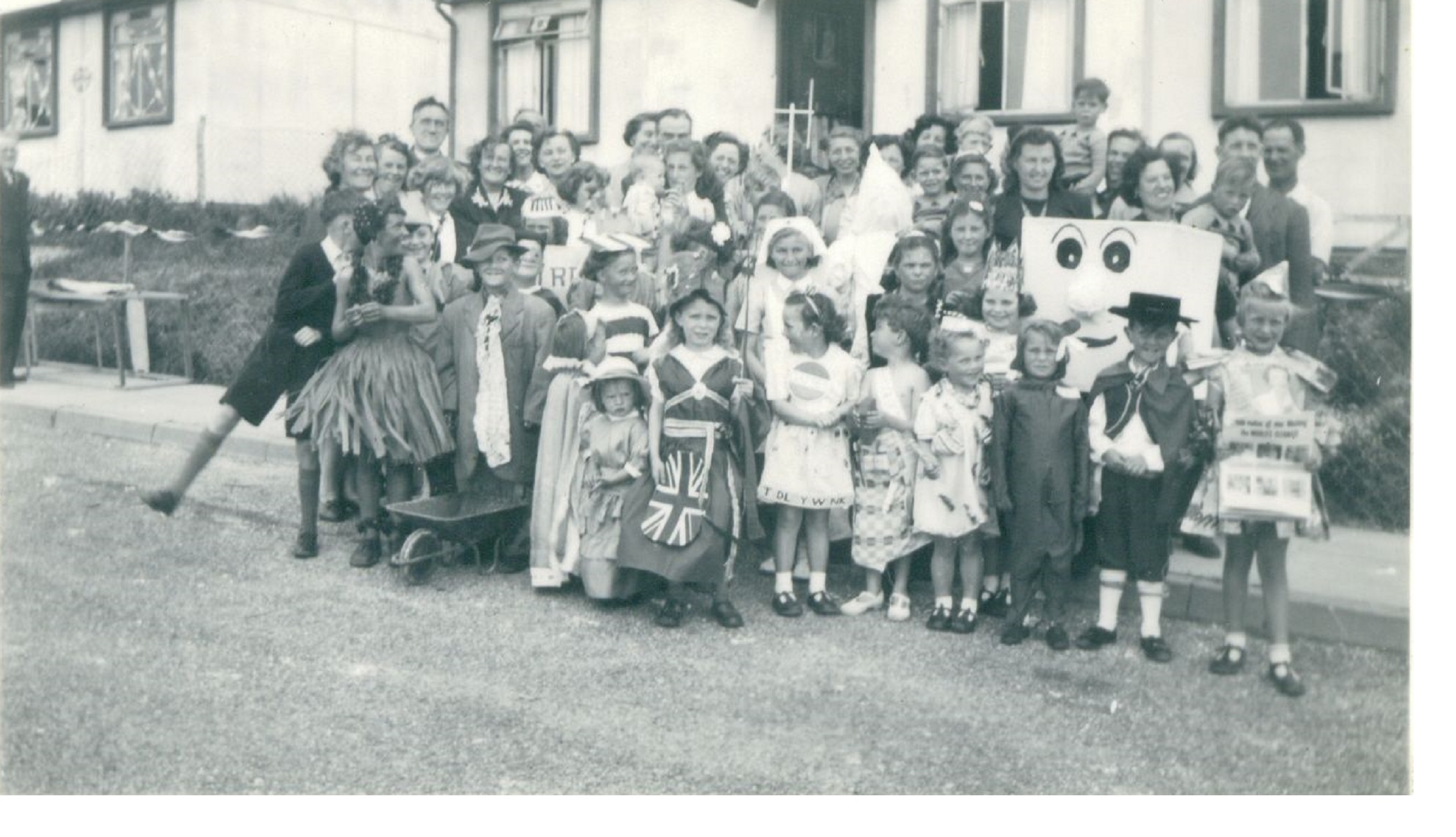 Coronation party, Wiston Close, Whitehawk, Brighton