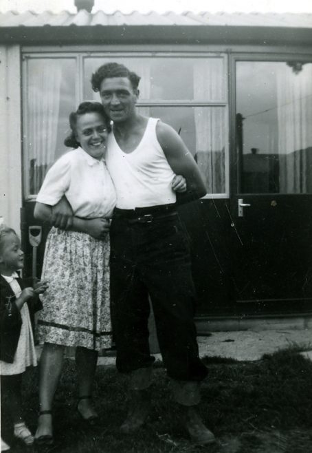 Elsie, Ron and Jan. Sixth Street, Pollards Hill