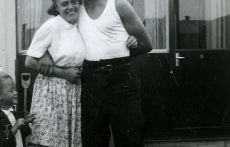 Elsie, Ron and Jan. Sixth Street, Pollards Hill