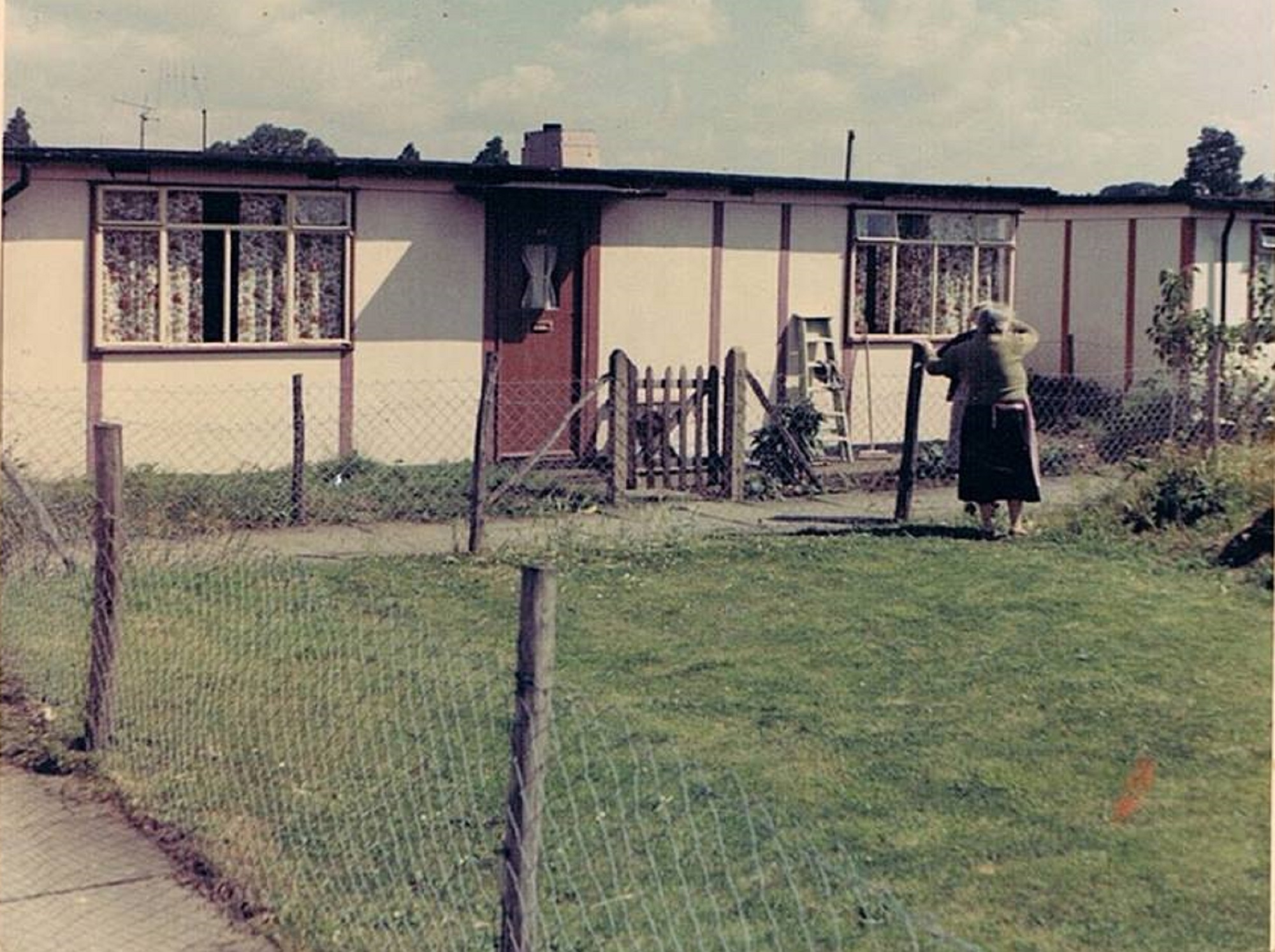 Prefab garden, 20 Fairfield Estate, Lowfield Street, Dartford