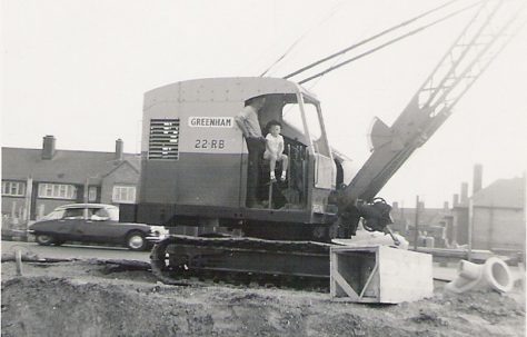 Graham on an A13 digger, Ripple Road