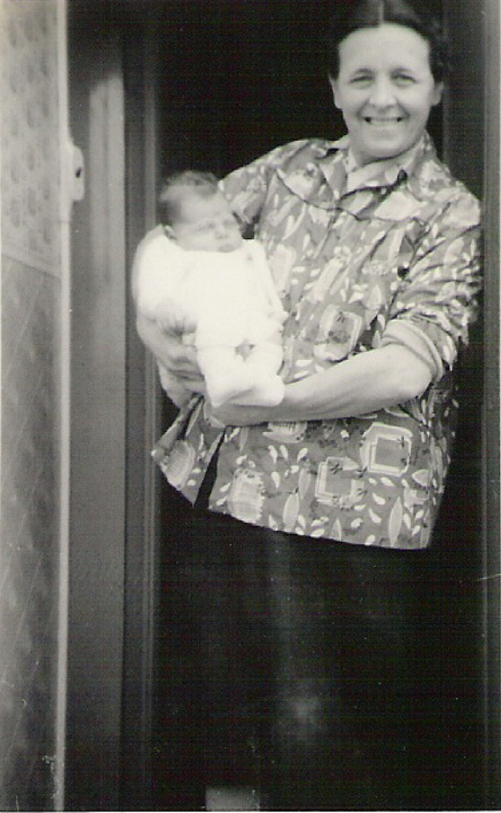 Graham as a baby with his mum, 849 Ripple Road