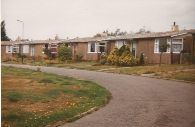 Islington Crescent prefabs, Wood End