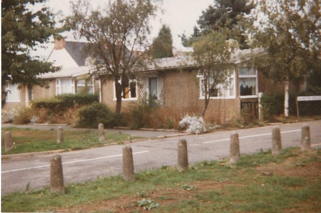 Islington Crescent prefabs, Wood End