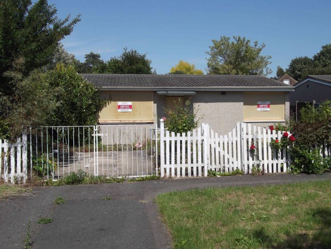 Tarran Prefabs in Chestnut Drive and Pine Grove, Hereford | Andrew Hassam