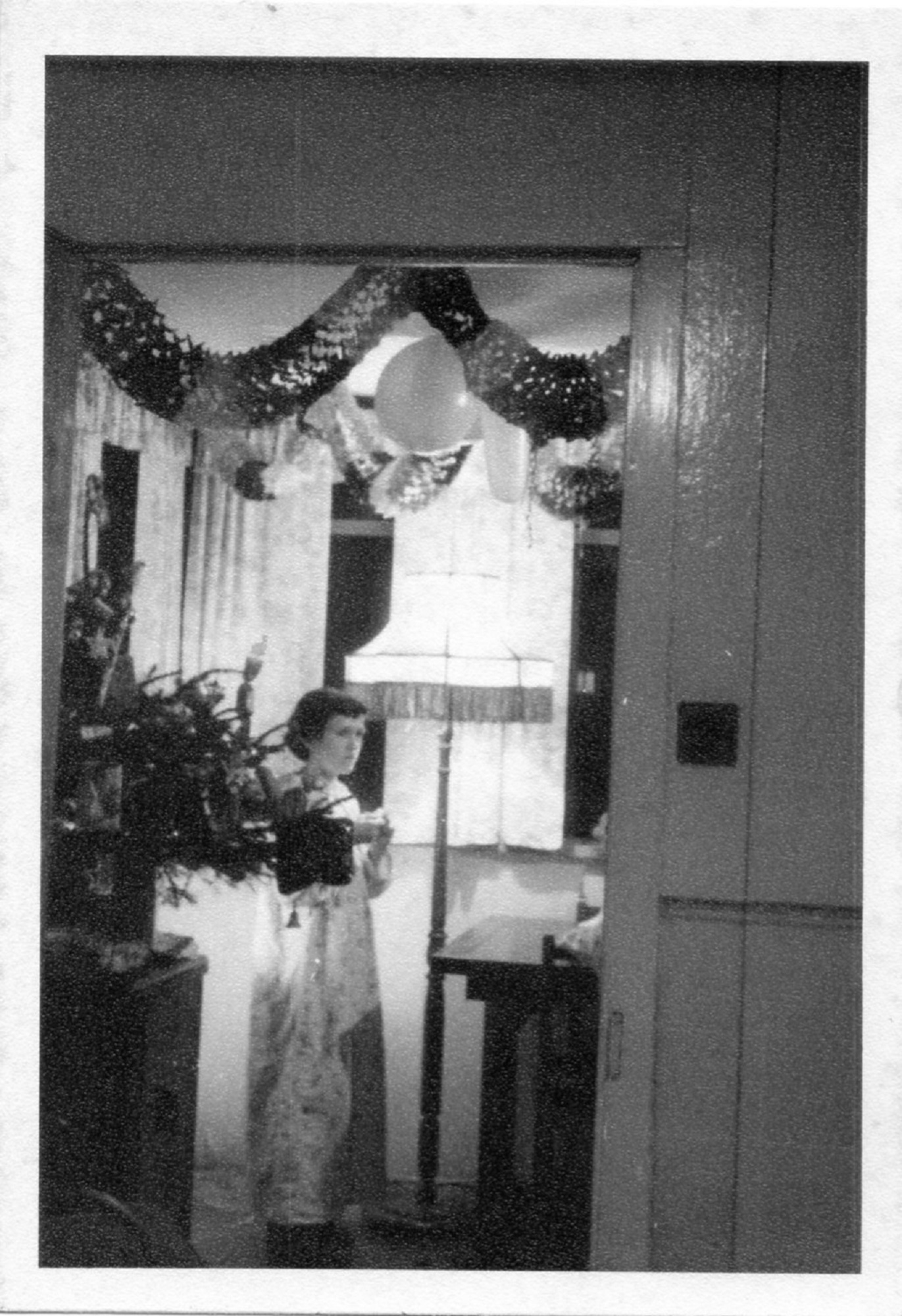 Christine Flanders. Interior of 7 Hind Grove, Poplar, London E14 Christmas 1957