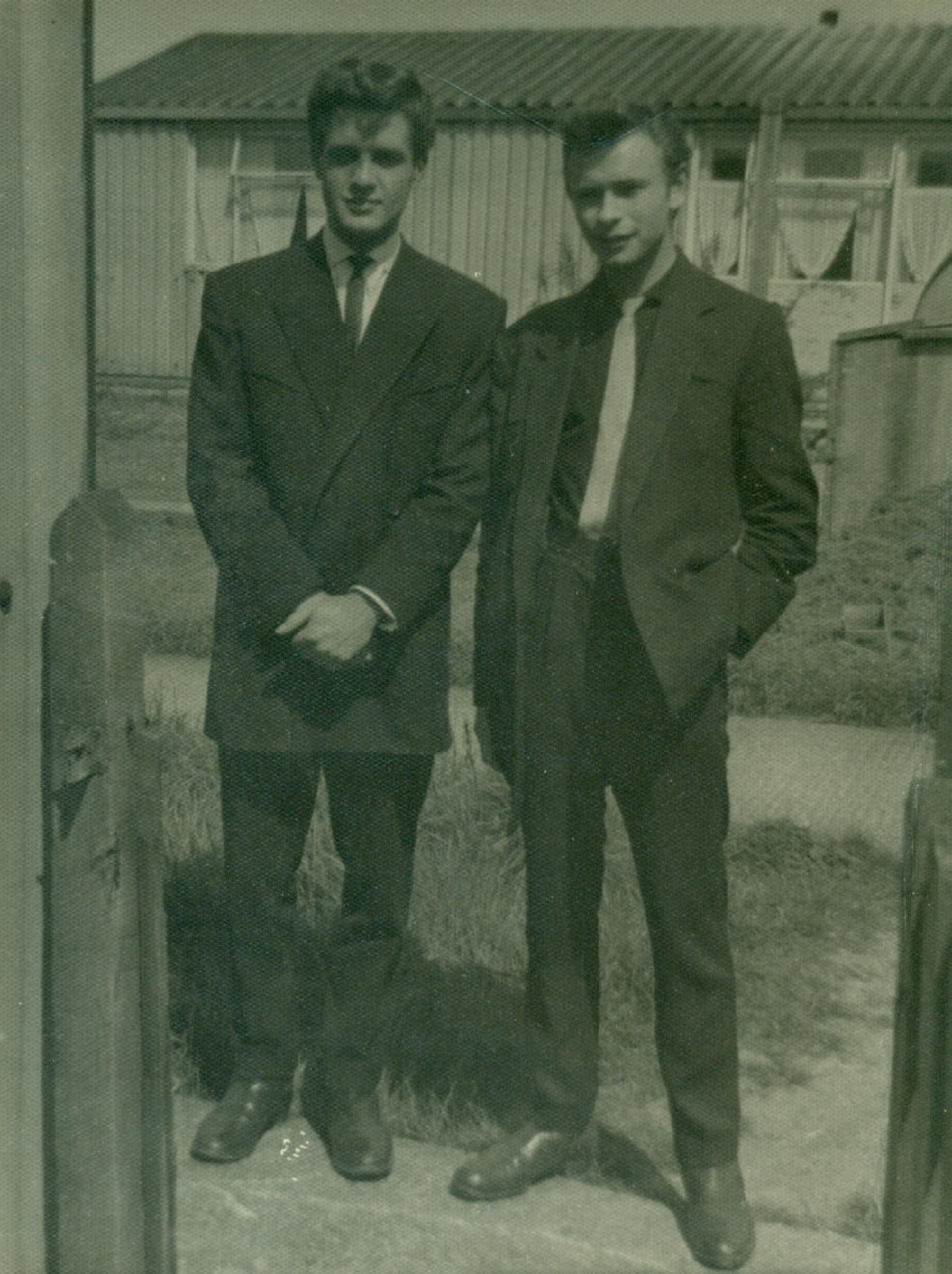 Terry and friend, Hamilton Drive, Harold Wood, Romford