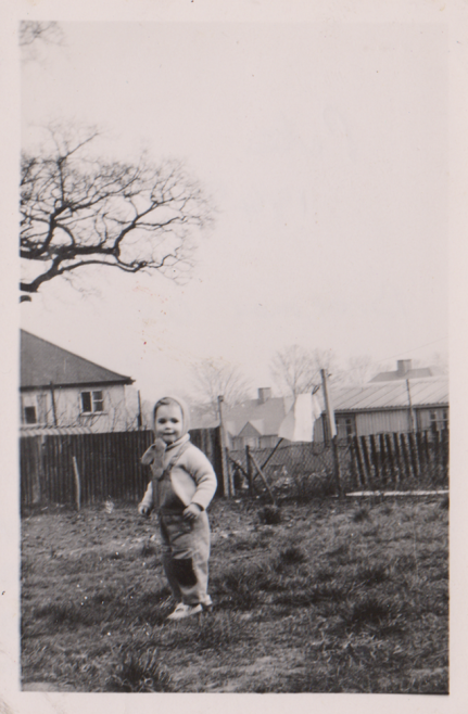 Me in back garden early 1950s | Pete Hicks