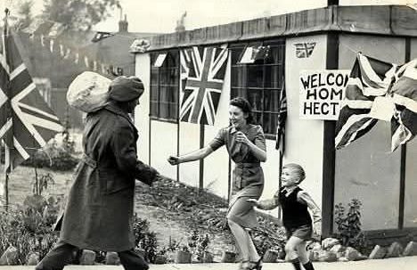 A photo that captures joy – Gunner Hector Murdoch returns home